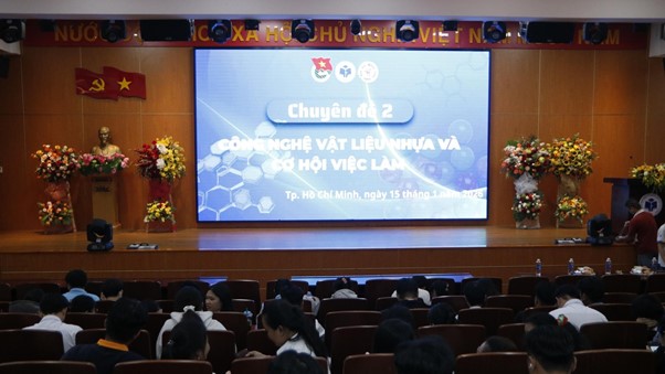 CHUYÊN ĐỀ 2: “CÔNG NGHỆ VẬT LIỆU NHỰA VÀ CƠ HỘI VIỆC LÀM”